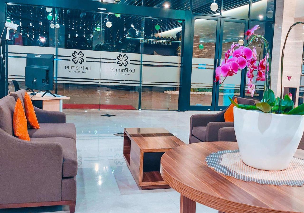 Le Premier Hotel Deltamas Cikarang Eksteriør bilde