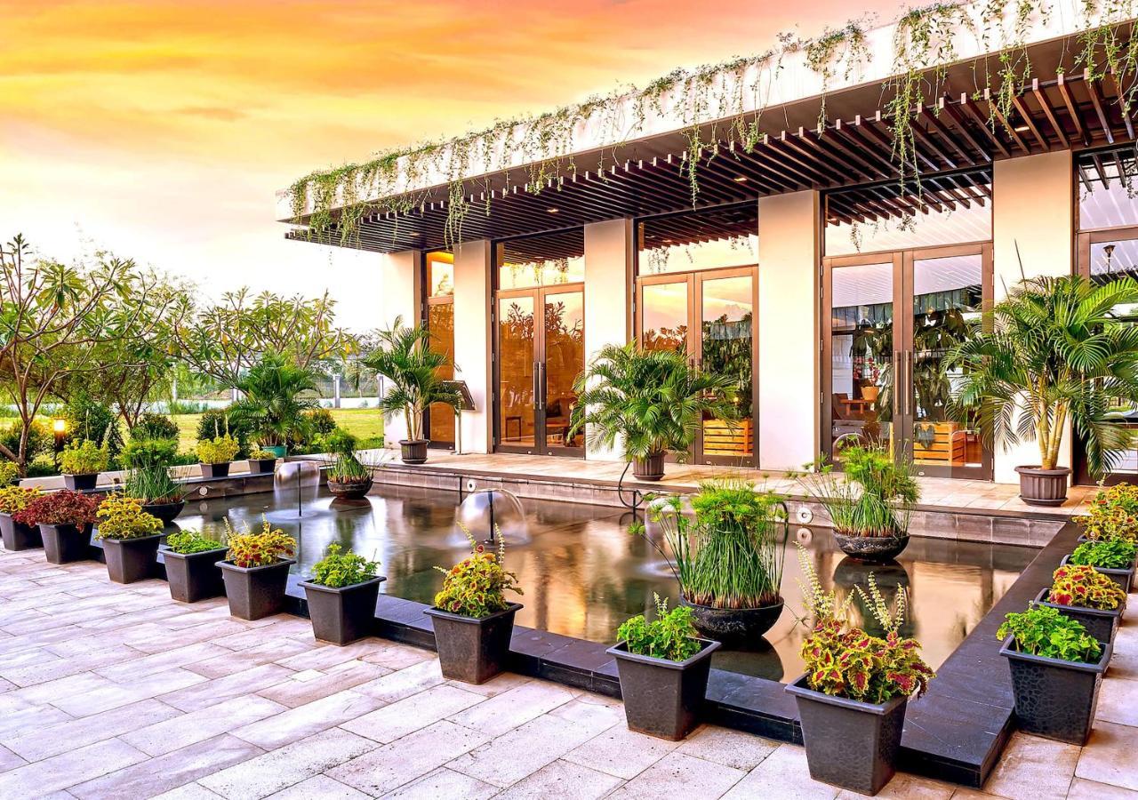 Le Premier Hotel Deltamas Cikarang Eksteriør bilde