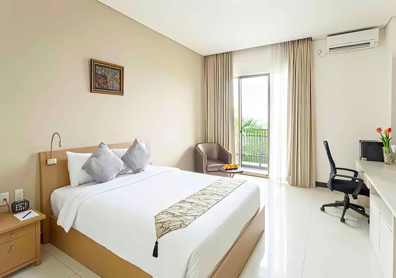Le Premier Hotel Deltamas Cikarang Eksteriør bilde