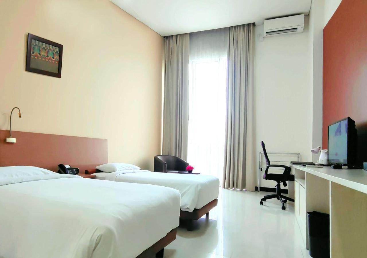 Le Premier Hotel Deltamas Cikarang Eksteriør bilde